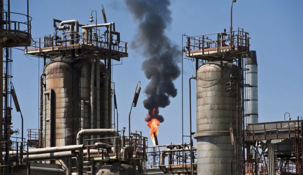Una refinería de petróleo