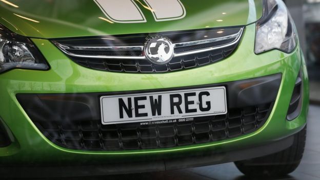 New car registrations in Scotland rise in August - BBC News