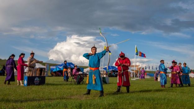 arqueiro no festival Naadam.