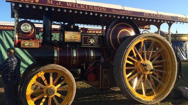 Showman steam engine