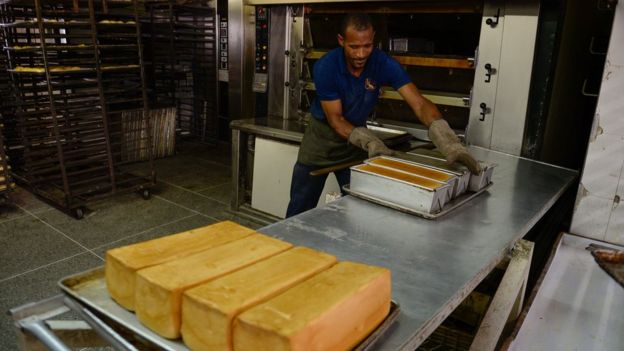 Un horno de panadería