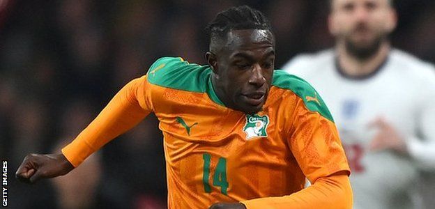 Hassane Kamara in action for Ivory Coast