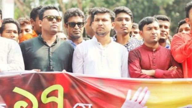 চাঁদাবাজির অভিযোগ ওঠার পর ছাত্রলীগের দুই শীর্ষ নেতাকে পদ থেকে সরিয়ে দেয়া হয়