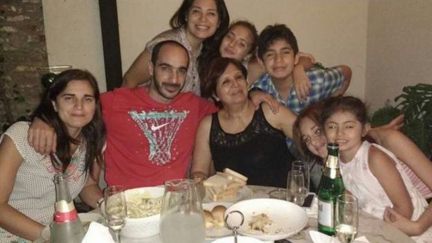 Olga Díaz con parte de la familia