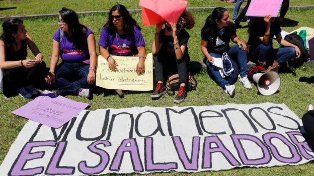 Una protesta el pasado 8 de marzo en El Salvador a favor de los derechos de la mujer.