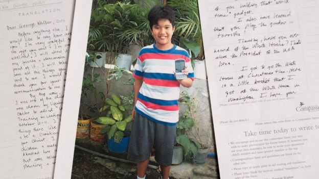 Villalba không hề biết danh tính thực sự của ông Bush cho tới khi cậu rời khỏi chương trình bảo trợ