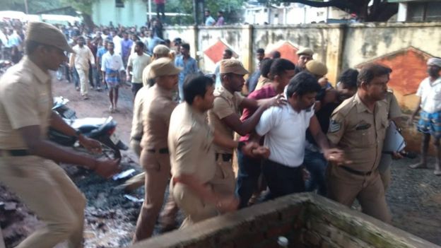 கோவை மேட்டுப்பாளையம்: இறந்தவர்களின் உடல்களை வாங்க மறுக்கும் உறவினர்கள்