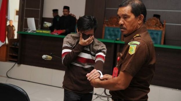 මොවුන් දෙදෙනාට දඬුවම් ලබාදීම මැයි 23වැනිදා අචේ ප්‍රාන්තයේ අගනගරය වන බණ්ඩා අචේ හිදී ප්‍රසිද්ධියේ සිදුකිරීමට නියමිතයි