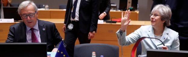 Theresa May and European Commission President Jean-Claude Juncker at summit in November 2017