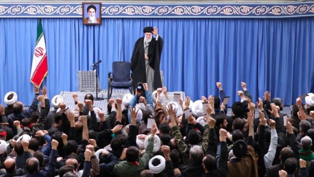 رسانه های ایران می گویند آیت‌الله خامنه‌ای بر عملیات موشکی شب گذشته نظارت داشته‌ است