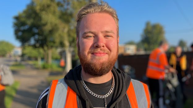 Solihull Bin Strikes Suspended As Workers Accept Pay Offer Bbc News