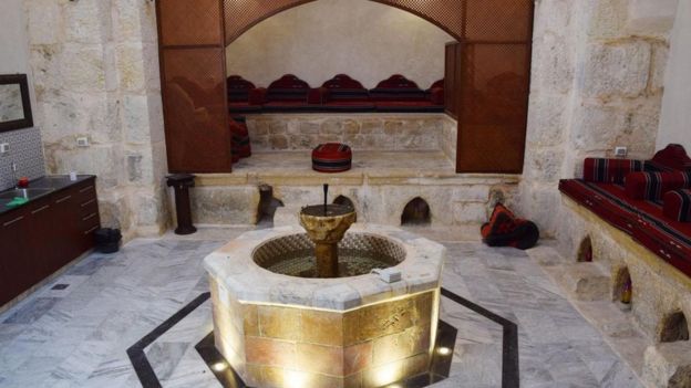 زيارة إلى حمام الاستجمام العتيق في القدس