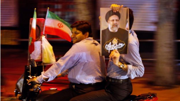 المنافس الأبرز للرئيس الحالي حسن روحاني في الانتخابات