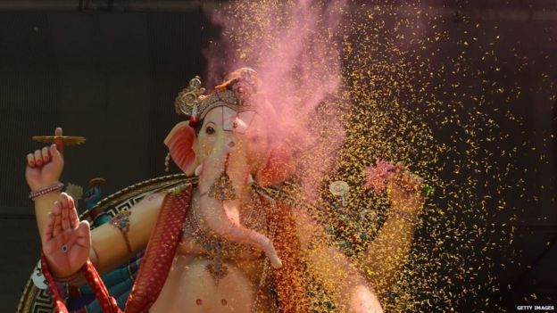 இறைச்சி உண்ணும் விநாயகர்: சர்ச்சையைக் கிளப்பிய விளம்பரம்