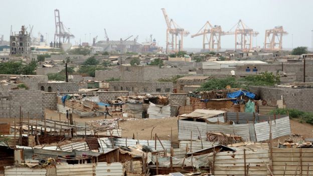 File photo of cargo cranes at the Red Sea port of Hudaydah (16 June 2018)