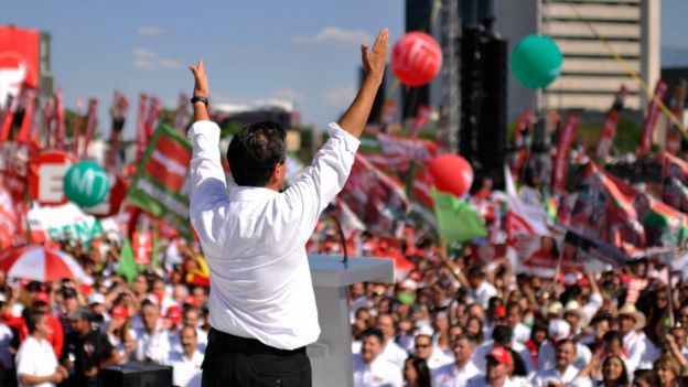 Enrique Peña Nieto en un acto de campaña