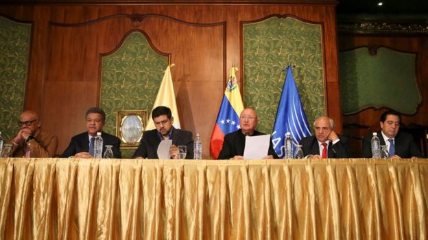 Miembros de la mesa de diálogo entre el gobierno y la oposición de Venezuela.