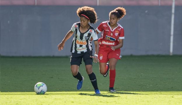 jogadoras de futebol