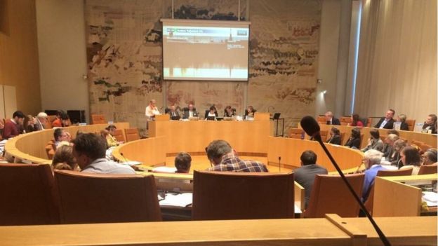 نسرين حسن في البرلمان