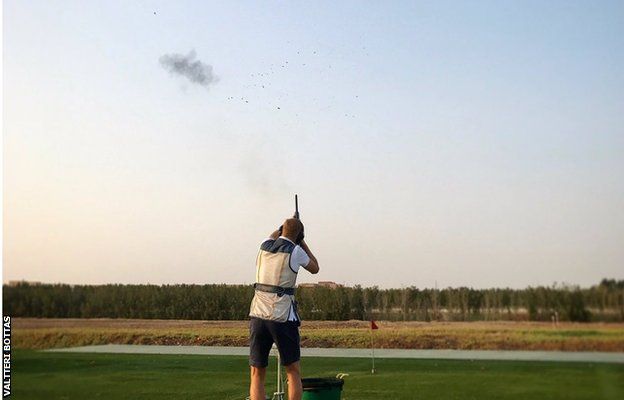 Valtteri Bottas tries skeet shooting
