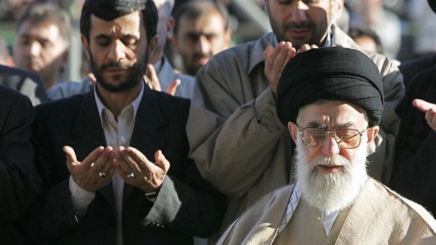 هر چه دولت احمدی‌نژاد به پایان عمر خود نزدیک می‌شد اختلاف نظر رهبر ایران با او افزایش می‎یافت