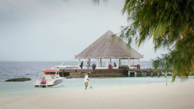 The beach resort at Coco Bodu Hithi