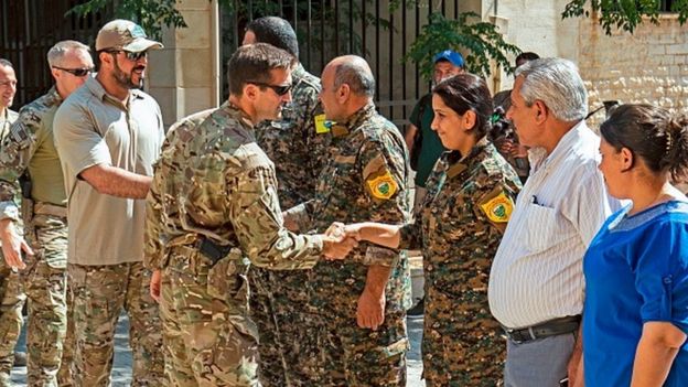 Tel Abyad'da ABD askerleri, YPG'li savaşçılarla birlikte çalışıyor