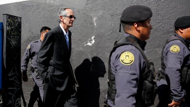 Alvaro Colom chega na Corte em 23/02/2018