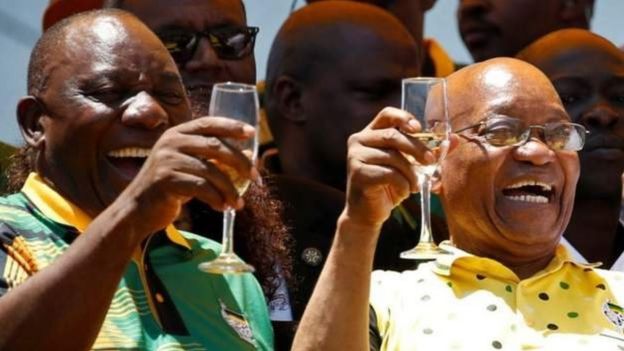 La direction de l'ANC pourrait demander à Jacob Zuma (à droite) de démissionner.