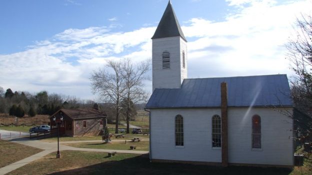 La antigua iglesia y oficina postal en Santa Claus, Indiana