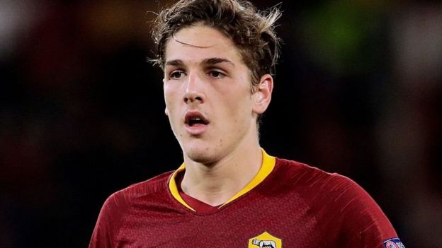 Man United ma Paris St-Germain wako tayari kulipa Yuro Pauni 60m (£52m) ili kumnunua kiungo wa kati wa Itali Nicolo Zaniolo, 20. (Il Messaggero - in Italian)