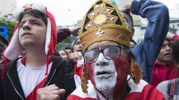 Hinchas peruanos