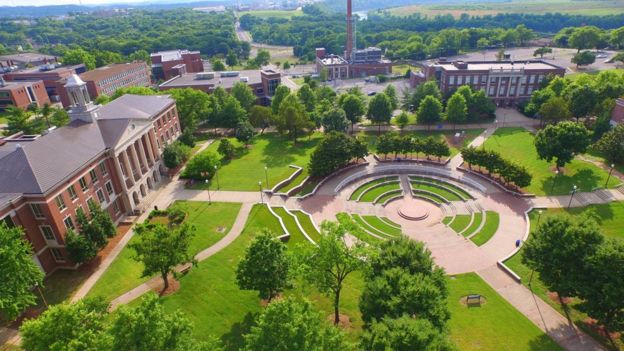 Universidade de Tennessee