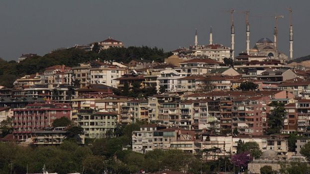 بر اساس اعلام مرکز آمار ترکیه، شهروندان ایرانی در هشت ماهه اول سال جاری میلادی ۱۶۵۹ خانه در ترکیه خریده‌اند که این رقم نسبت به پارسال حدود ۴ برابر شده است.