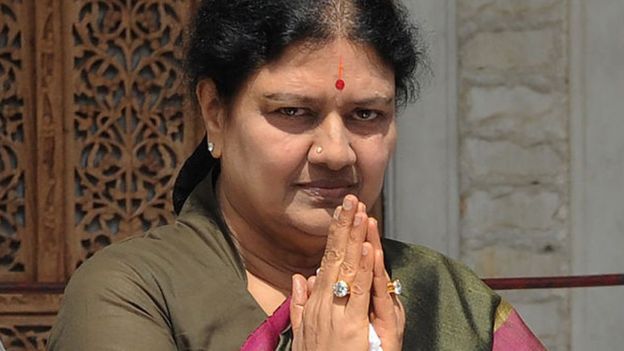 பெங்களூரு எம்.ஜி சாலையில் புர்காவில் சென்றாரா சசிகலா?