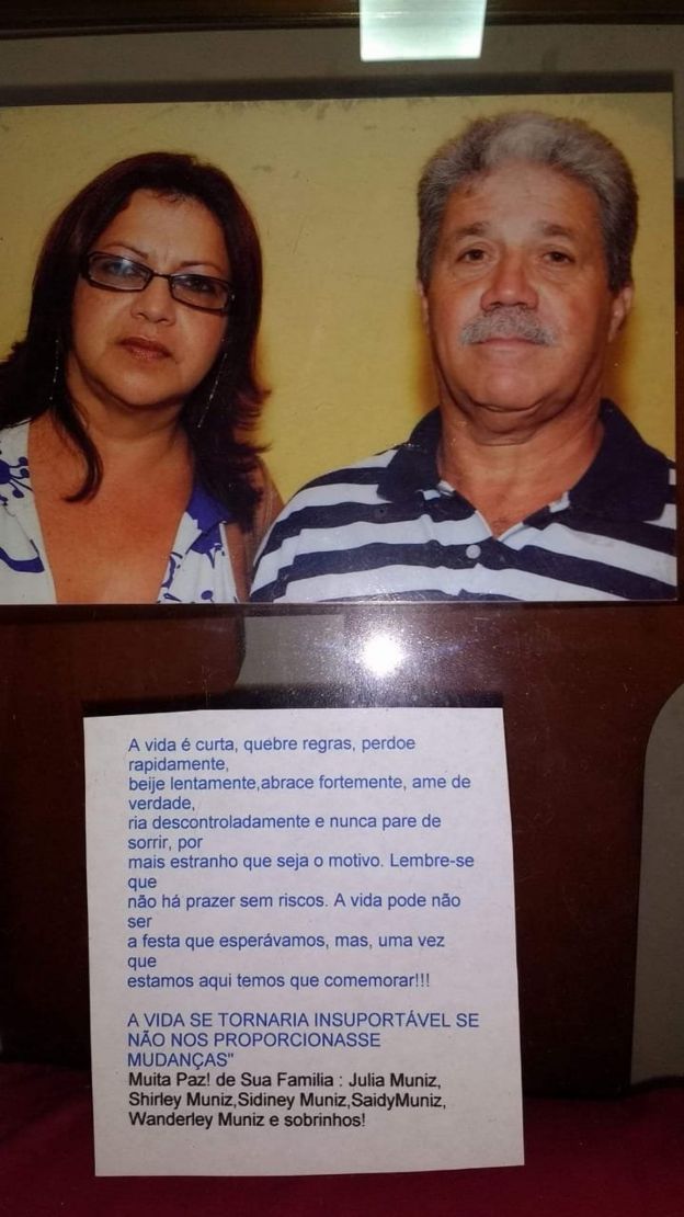 Siley Muniz Paulino e seu marido, Newton Paulino, pais de vítimas da chacina Via Show