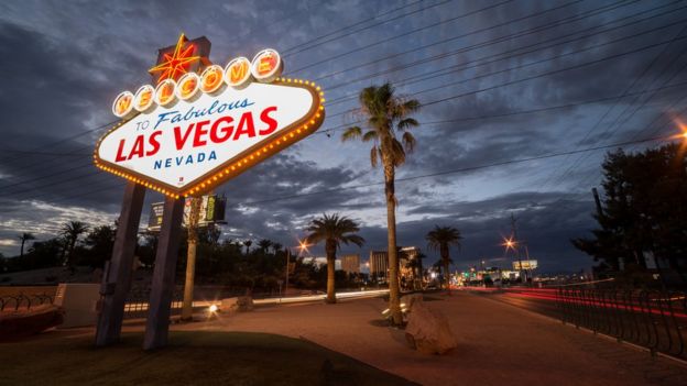 La calle más famosa de Las Vegas con el mítico letrero