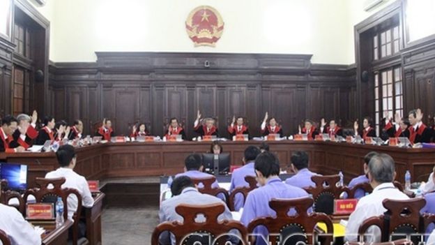 17 thẩm phán giơ tay biểu quyết bác kháng nghị điều tra lại vụ án của Viện Kiểm sát Nhân dân Tối cao hôm 8/5/2020