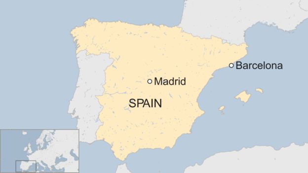 Barcelonas Popular Beach Evacuated Over Bomb Bbc News