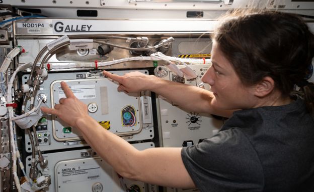 Christina Koch en la Estación Espacial Internacional