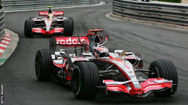 Fernando Alonso leads team-mate Lewis Hamilton at the 2007 Monaco Grand Prix