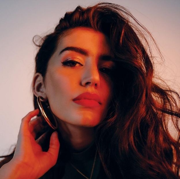 , Meet Gracey: The pop star who lost her voice as her career took off, Top Breaking News, Top Breaking News
