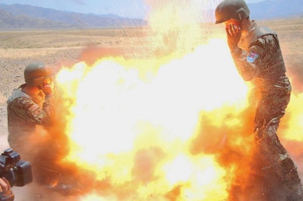 阿富汗士兵在被炸身亡前拍摄的照片。