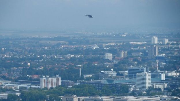 Polisi wakitumia helikopta na kamera za kupima viwango vya joto