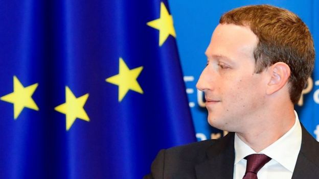 Mark Zuckerberg y bandera europea