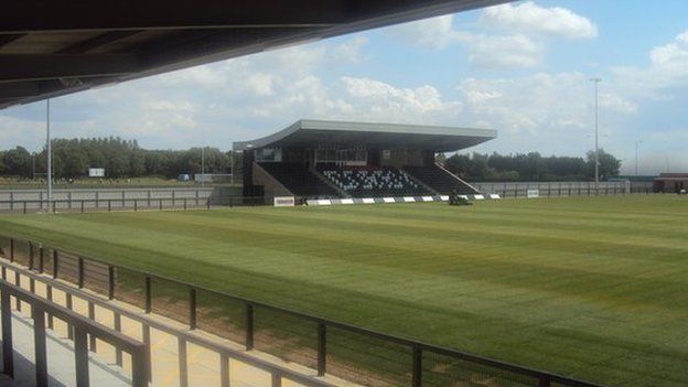 Sharnbrook FC members honoured with memorial football match - BBC News