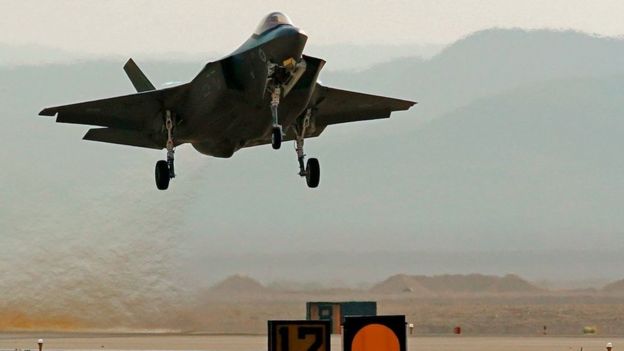 An Israeli F-35 fighter jet takes part in an exercise at Ovda air base, north of the Israeli city of Eilat, (11 November 2019)