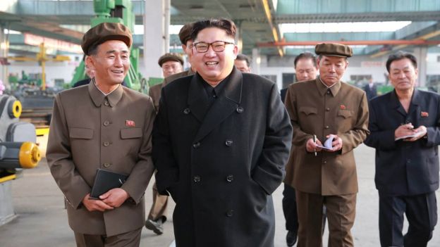 الزعيم الكوري الشمالي في جولة تفقديه في بيونغ يانغ