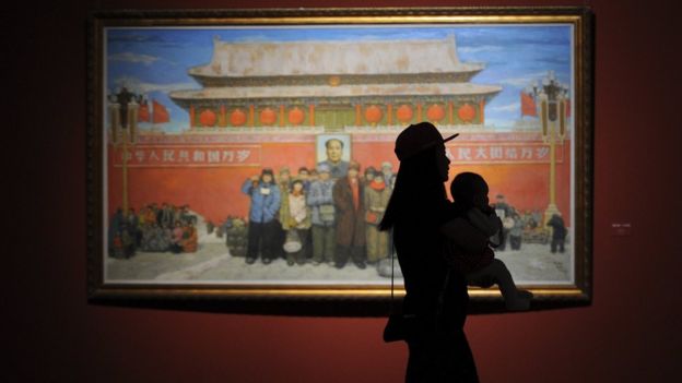 中国近年从限制生育改为鼓励生育,女性的家庭角色不断被强调。