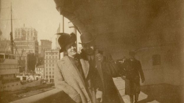 Oskar Holverson y su esposa Mary (Foto: Henry Aldridge & Son)
